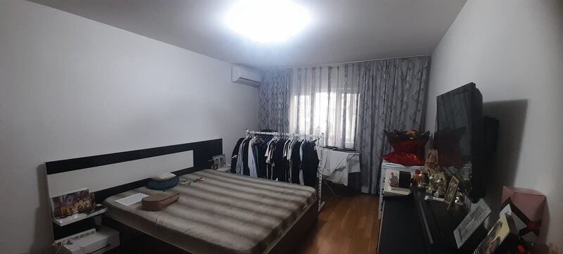 Crangasi, 5 min metrou, piata