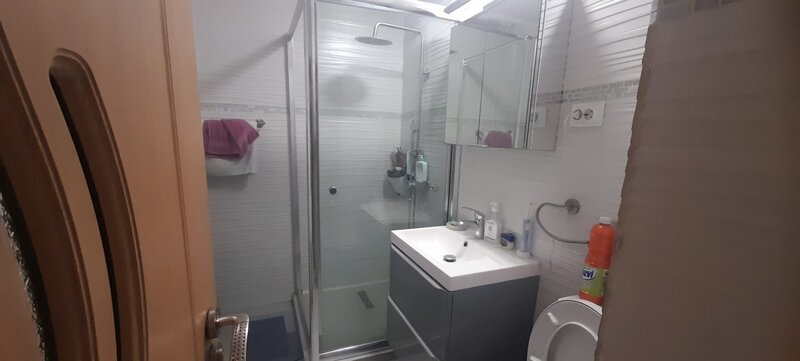 Crangasi, 5 min metrou, piata